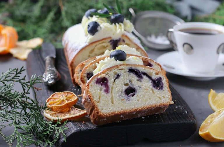3 Irresistible Blueberry Recipes to Kick Off The Season