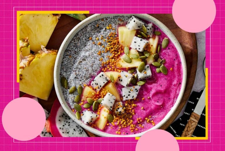 5 Ways to Make Your Smoothies More Satisfying, According to Dietitians