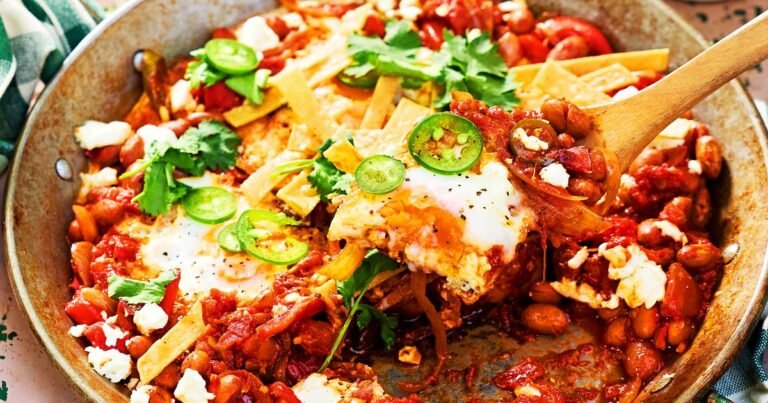 Salsa baked egg & bean skillet with crispy tortillas recipe