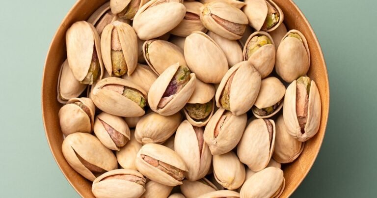 Top 8 health benefits of pistachio nuts Top 8 health benefits of pistachio nuts